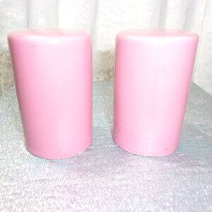 H-381 VINTAGE NANCY CALHOUN LT ROSE CERAMIC SALT AND PEPPER SHAKERS
